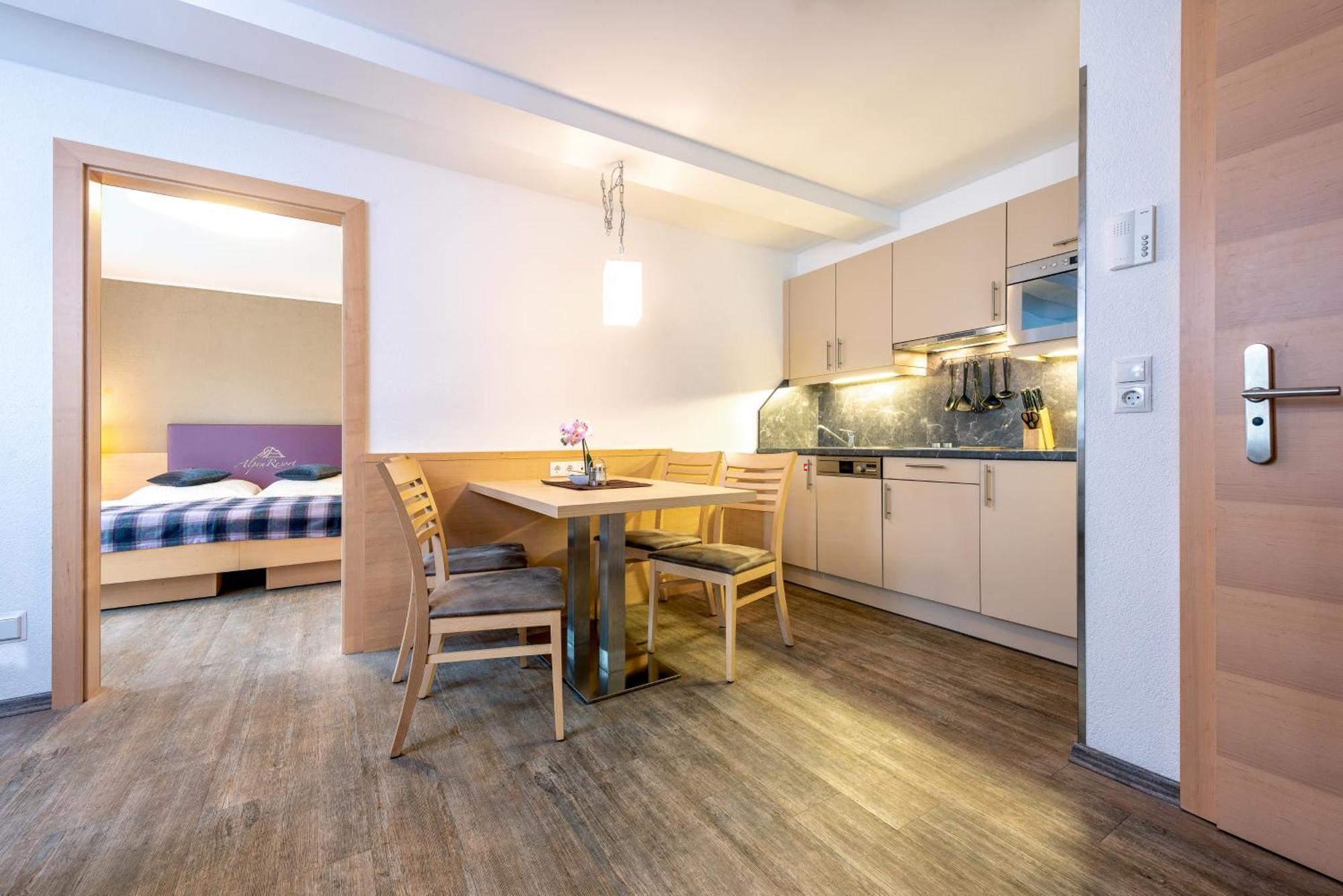 Alpenresort Thanner Aparthotel 4*